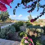 Beachfront Βίλα